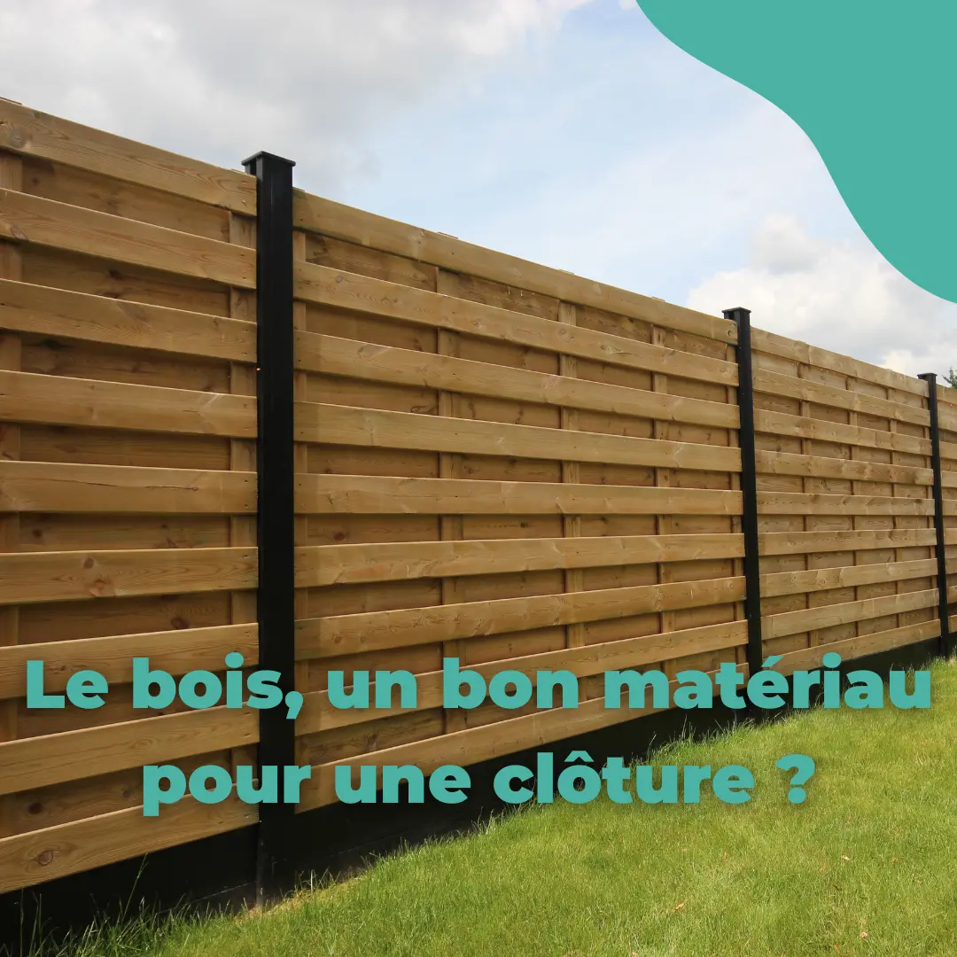 Clôture en bois moderne avec poteaux métalliques