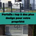 Portail barreaudée modèle bambou noir en haut, portail moderne semi opaque blanc en bas